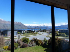 acomo at Clutha - stunning views, pool & gym access
